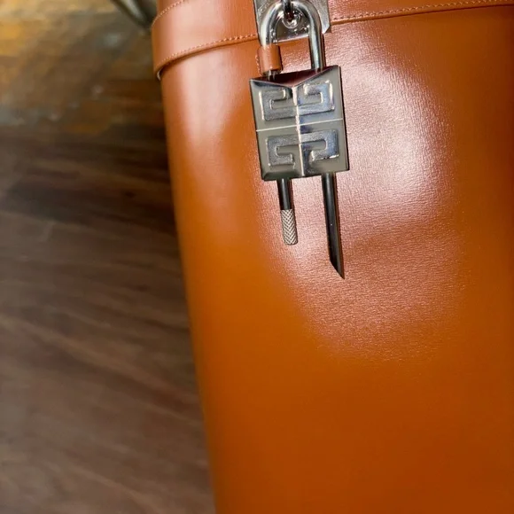 ICONIC Givenchy Shark Lock Boots Tan Leather Size 39 Discontinued Worn Once - Picture 9 of 13